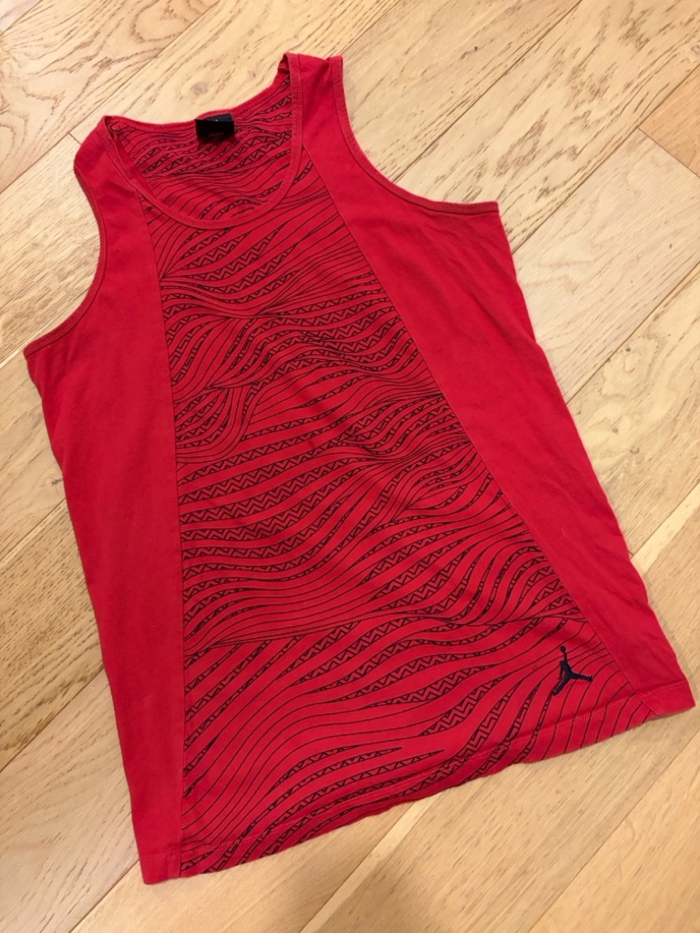 Red Jordan Tank Top with Wave Pattern - Picture 4 of 7